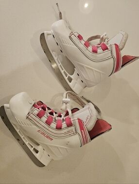 Bauer White and Pink Kids Ice Skates